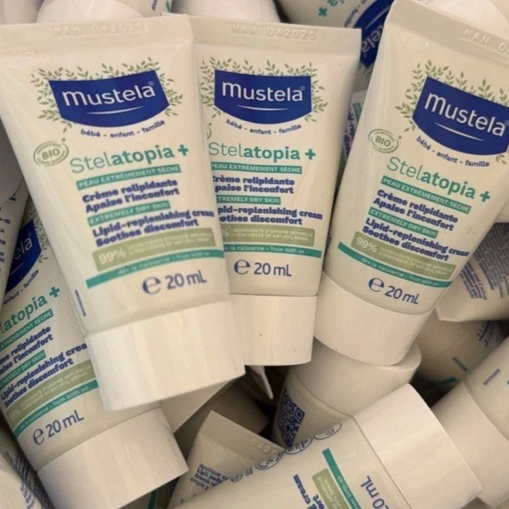 24 X Mustela Stelatopia Extremely Dry Skin Cream (20ml ea). Prod 2025- exp 2027
